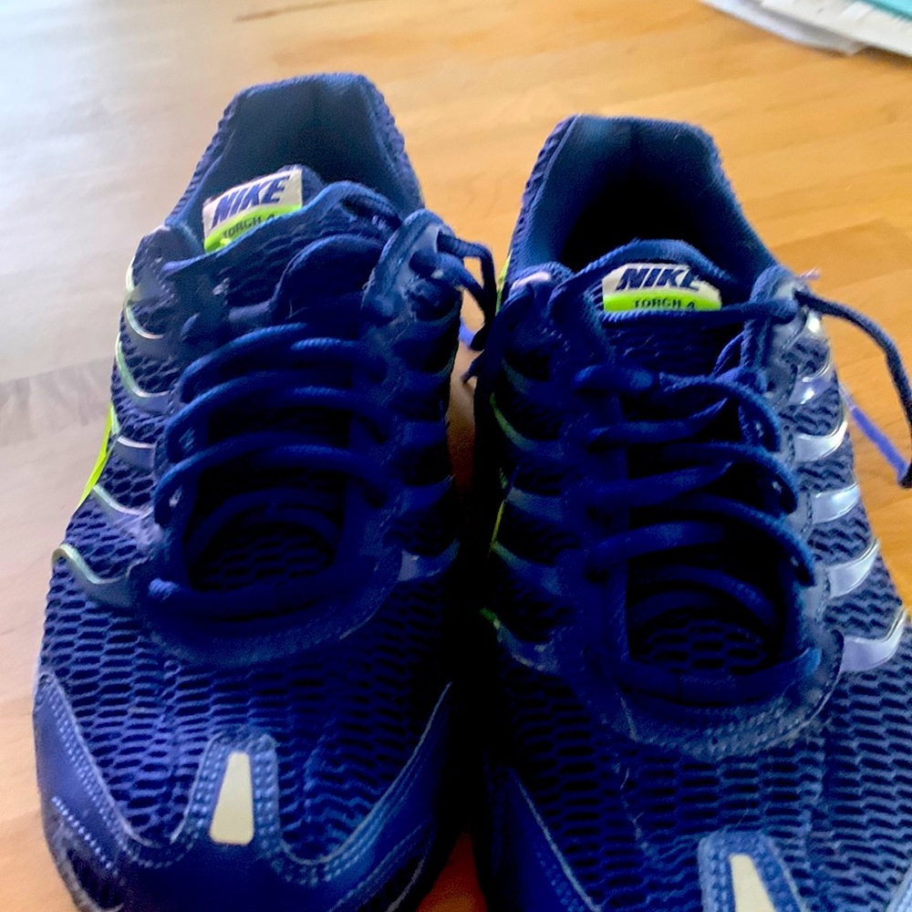 Nike torch size9. Great condition